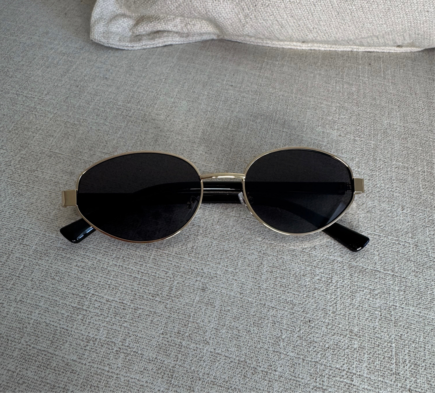 Gold/Black Oval Sunglasses